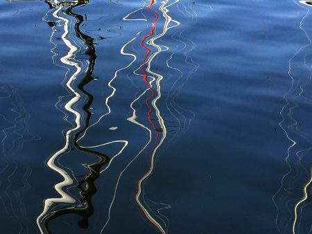 Gentle waves makes art of the sailboats moored at the neighboring pantheon