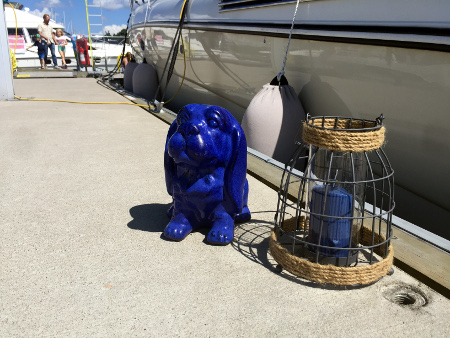 A uncommon sight - ornaments on the pontoon in Son guest harbor.